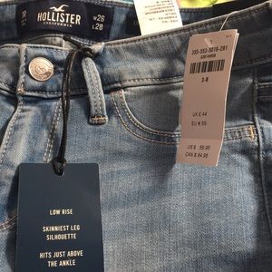 Never worn new with tags Hollister jeans
